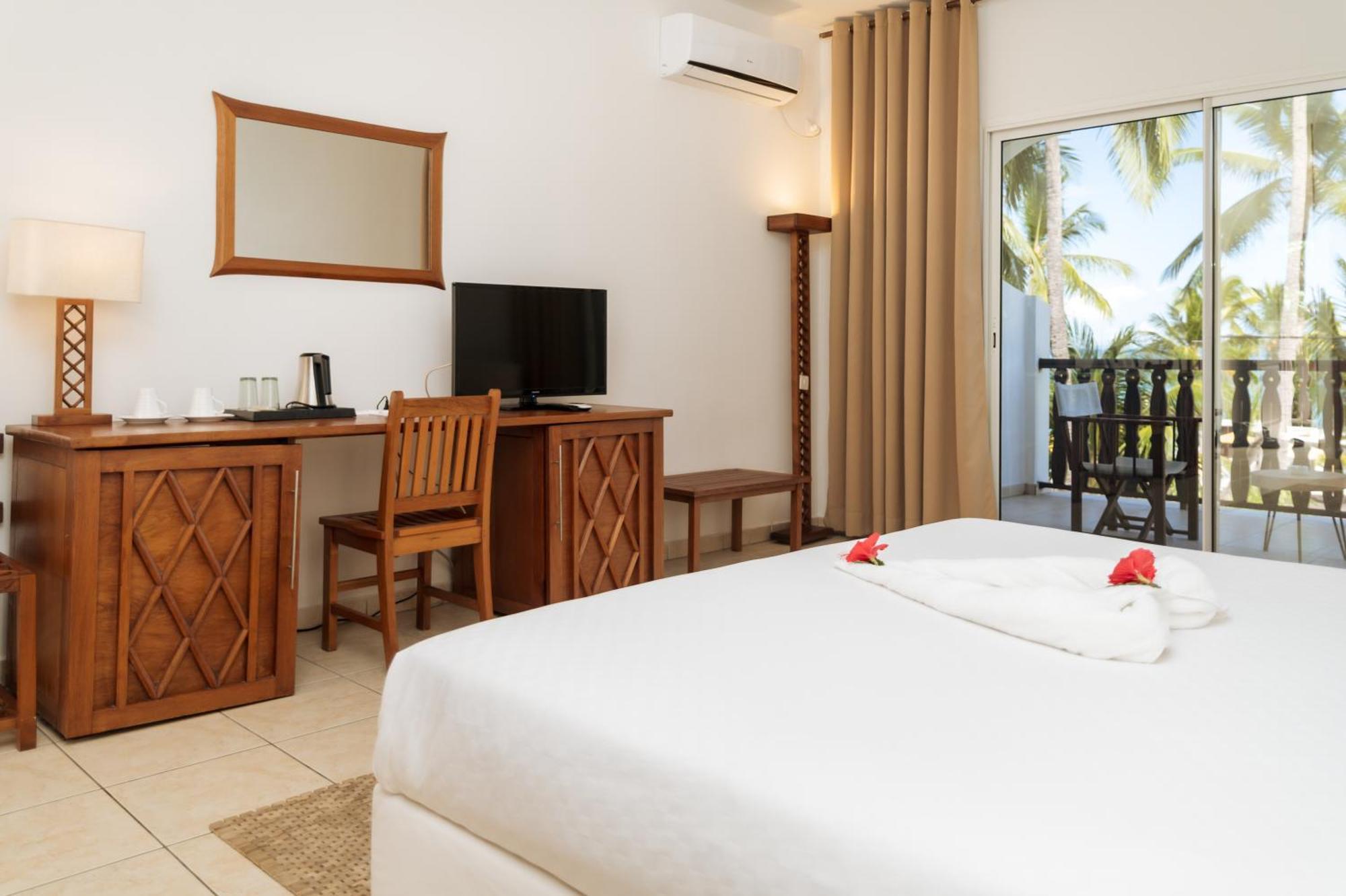 Royal Beach Hotel Ambatoloaka  Esterno foto